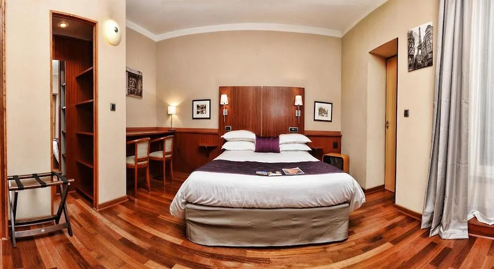 George Sand Hotel Paris